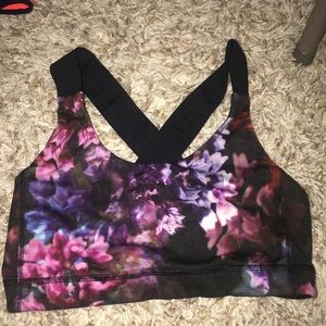Lululemon sports bra